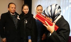 Bakan Göktaş, şehit Pilot Caner Kandemir'in ailesini ziyaret etti