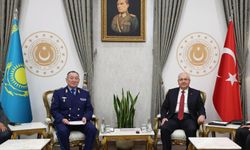 Bakan Güler, Kazakistan Savunma Bakanı Kosanov ile görüştü