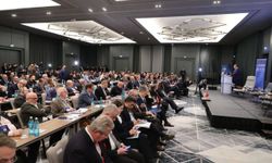 Bakan Kacır, Berlin'de 2025 Alman-Türk Otomotiv Zirvesi'nde konuştu