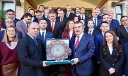 Bakan Tekin, Özbekistan'da Taşkent Türk Okulu'nu ziyaret etti