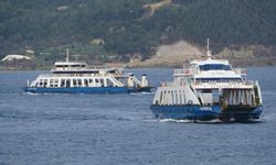 Bozcaada ve Gökçeada feribot seferlerine 'fırtına' engeli