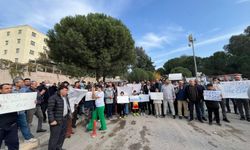 Buca'da mahalleliden 'çöp' eylemi