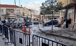 Çanakkale'de 5 katlı binanın çatısının bir kısmı sağanak nedeniyle çöktü