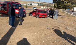 Çankırı'da hafif ticari araç ile otomobil çarpıştı: 1 ölü, 4 yaralı