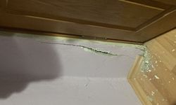 Darıca ilçesinde 2 binanın kolonları çatladı vatandaşlar evlerini tahliye etti