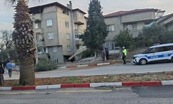Denizli'de kamyonet evin bahçesine uçtu; 1 ölü, 3 yaralı