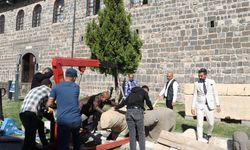 Diyarbakır'da ‘Emojili asker mezar taşı' sergilenmeye başlandı