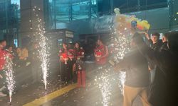 Dünya şampiyonu Tekvando Milli Takımı'na Ankara'da coşkulu karşılama
