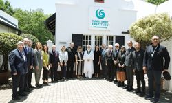 Emine Erdoğan, Güney Afrika'da Yunus Emre Enstitüsü'nü ziyaret etti