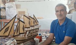 Evinde kurduğu atölyede 32 yıldır gemi maketi yapıyor