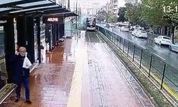 Gaziantep'te seyir halindeki tramvaya yıldırım düştü (2)