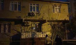 Gebze'de kolonlarında çatlak oluşan 2 katlı binadaki 3 aile tahliye edildi