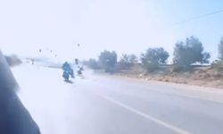 Geziden dönen konvoydaki motosiklet, otomobille çarpıştı: 1 ölü, 1 ağır yaralı