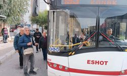 Görme engelli öğretmen çift, öğrencilerin hayatına dokunuyor