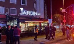 İkinci katın penceresinden kafenin tentesine düşüp yaralandı