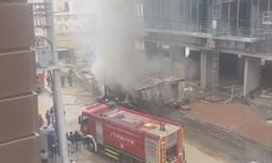 İnşaatın önündeki konteyner yandı