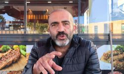 İş yerine defalarca giren hırsızı sopayla kovaladı; o anlar kamerada