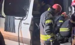 İşçileri taşıyan minibüs, TIR'a arkadan çarptı: 9 yaralı