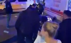 İstanbul- Avcılar'da otomobil motosiklete çarptı, iki kişi ağır yaralandı; yardıma gidenin ekipmanı çalındı