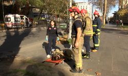 İstanbul- Beyoğlu'nda tramvayın motosiklete çarpma anı kamerada