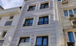 İstanbul - Fatih'te Böcek ailesinin kaldığı oteldeki iki kişi daha zehirlenme şüphesiyle hastaneye götürüldü-1