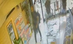 İstanbul - Fatih'te zehirlenme şüphesi soruşturması; ilaçlama yapan kişinin otele giriş görüntüsü ortaya çıktı