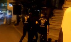 İstanbul- İkbal Uzuner'in mezarı başında uygunsuz hareketlerde bulunan şüphelilere soruşturma: 2 gözaltı / Görüntü eklendi