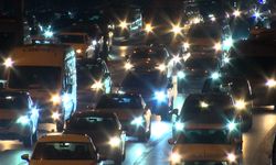 İstanbul- İstanbul'da ara tatil öncesi trafik yoğunluğu yüzde 87'ye ulaştı
