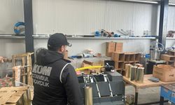 İstanbul - İstanbul'da kaçak alkol operasyonu: 3 şüpheli tutuklandı