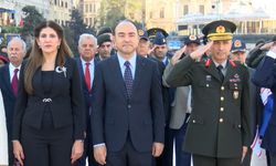 İstanbul - KKTC'nin kuruluşunun 42'nci yılında Taksim'de tören düzenlendi