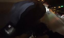 İstanbul- Maltepe'de hatalı şerit değiştiren otomobile motosiklet çarptı; kaza kamerada