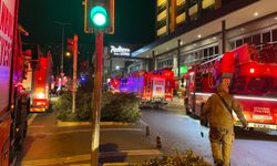 İstanbul -Sultangazi'de 27 katlı otelde yangın: 4 kişi hastaneye kaldırıldı