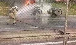 İstanbul - Tuzla'da seyir halindeki dorsesiz TIR alev alev yandı