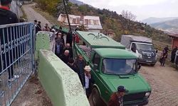 İstanbul'da otel odasında öldürülen Melisa, Tokat'ta toprağa verildi