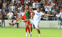 Karşıyaka'da Onur kulübede