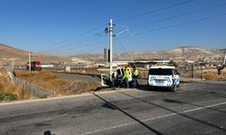 Kayseri'de lokomotif, hafif ticari araca çarptı: 2 yaralı /Video eklendi