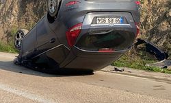 Kontrolden çıkan otomobil, ters döndü: 2 yaralı