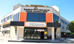 Lise öğrencileri hem kazanıyor hem kazandırıyor