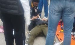 Mardin'de fırtınada motosikleti devrilen kurye yaralandı