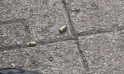 Medikal dükkanına silahlı saldırı: 2 yaralı