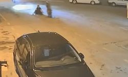 Motosikletten düştükten sonra yaya olarak kaçtılar