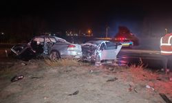 Niğde'de iki otomobil çarpıştı: 3 ölü, 6 yaralı