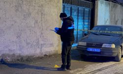 Otomobilde tartıştığı arkadaşını silahla yaraladı