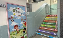 Özlem öğretmen, 56 yıllık okulu yenileyip eğitim yuvasına çevirdi