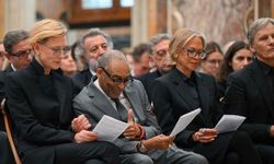 Papa, Hollywood yıldızlarını ağırladı