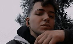 Park halindeki traktöre çarpan motosikletin sürücüsü öldü