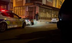 Polisin 'dur' ihtarına uymayan sürücü, kaza yaptıktan sonra aracını bırakıp kaçtı