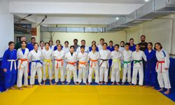 Sakatlığa rağmen pes etmedi, uluslararası turnuvada şampiyon oldu