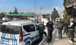 Seyir halindeki yolcu otobüsü alev alev yandı