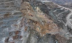 Sivas'ta göçük altında kalan şantiye müdürünü arama çalışmaları 3'üncü gününde